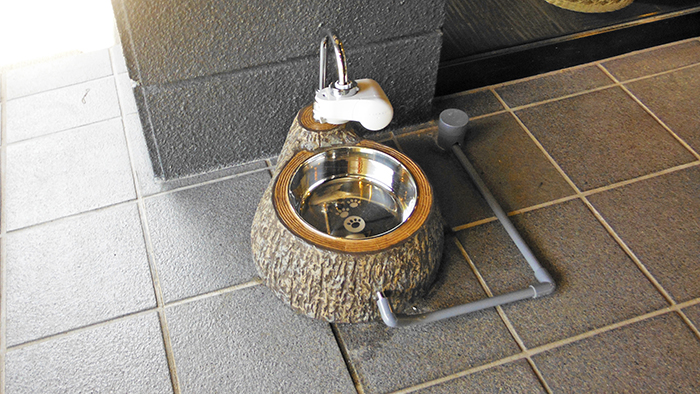 ドッグ専用水飲み＜擬木タイプ＞