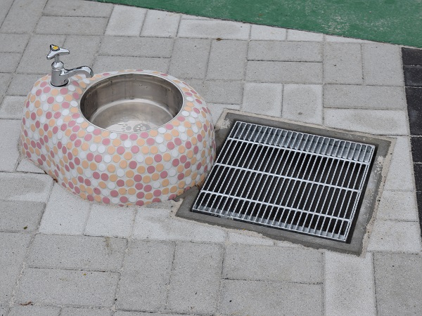 水飲み【モザイクタイルタイプ】