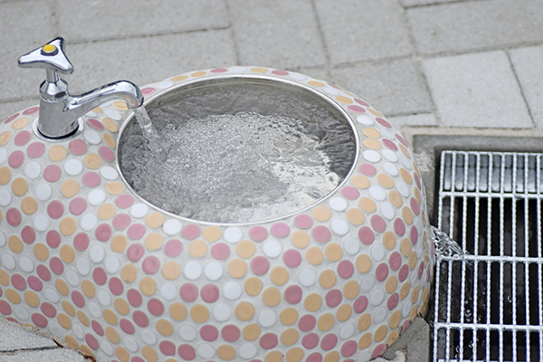 ドッグ専用水飲み　モザイクタイルタイプ