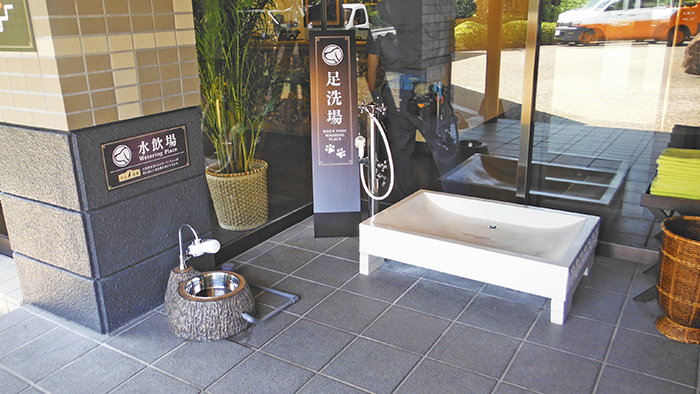 ドッグ専用水飲み＜擬木タイプ＞